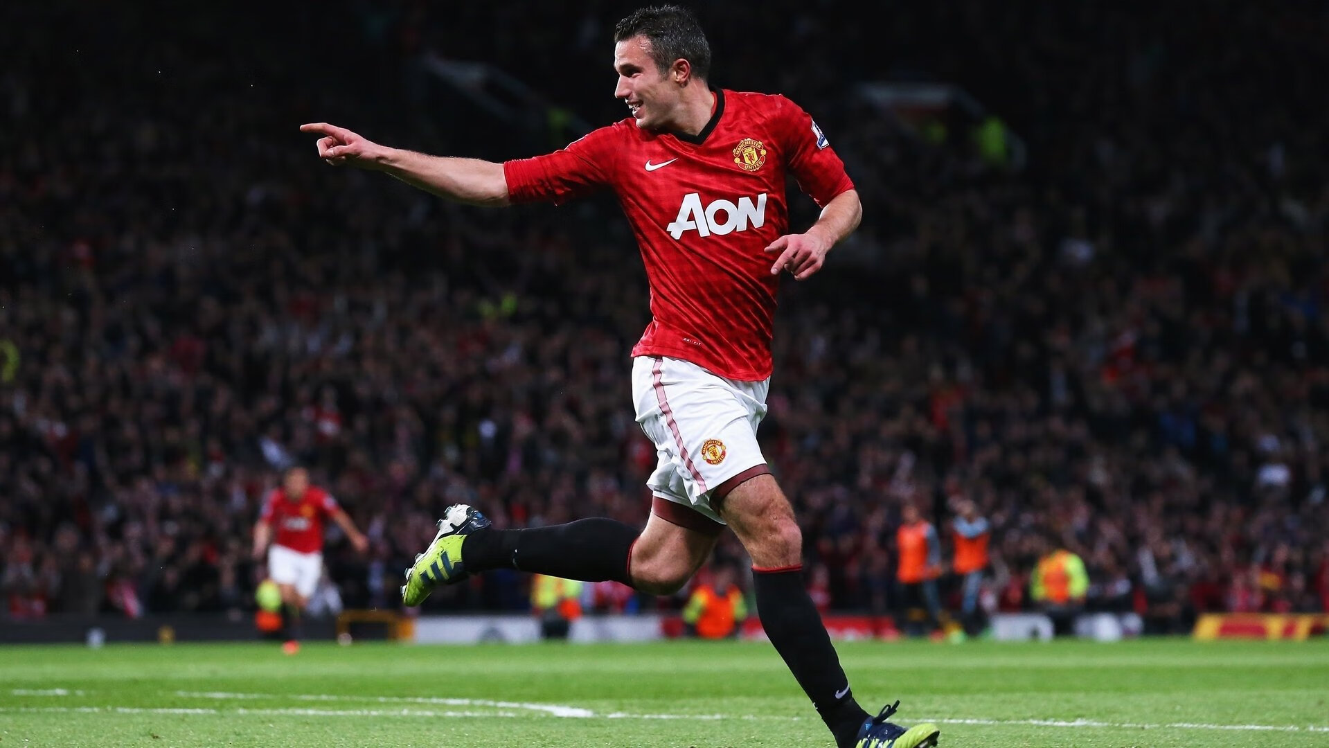 德甲争冠战之夜，莫德里奇成为全场焦点