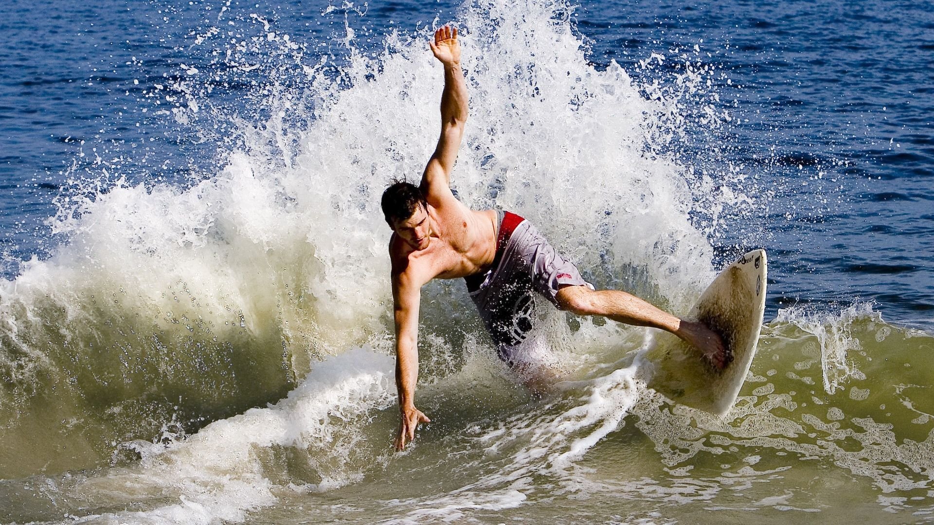 孔德一锤定音，克罗地亚式战术完胜莱比锡红牛