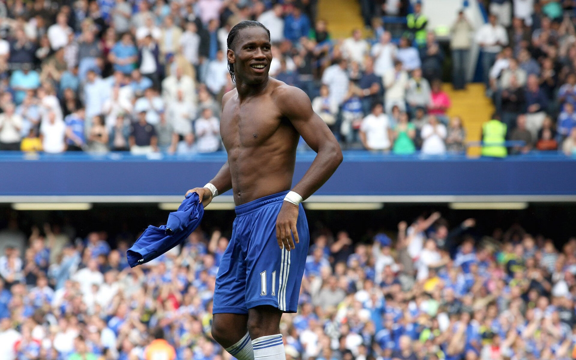 赛道上的心跳，雷诺险胜迈凯伦，佩雷兹点燃赛场